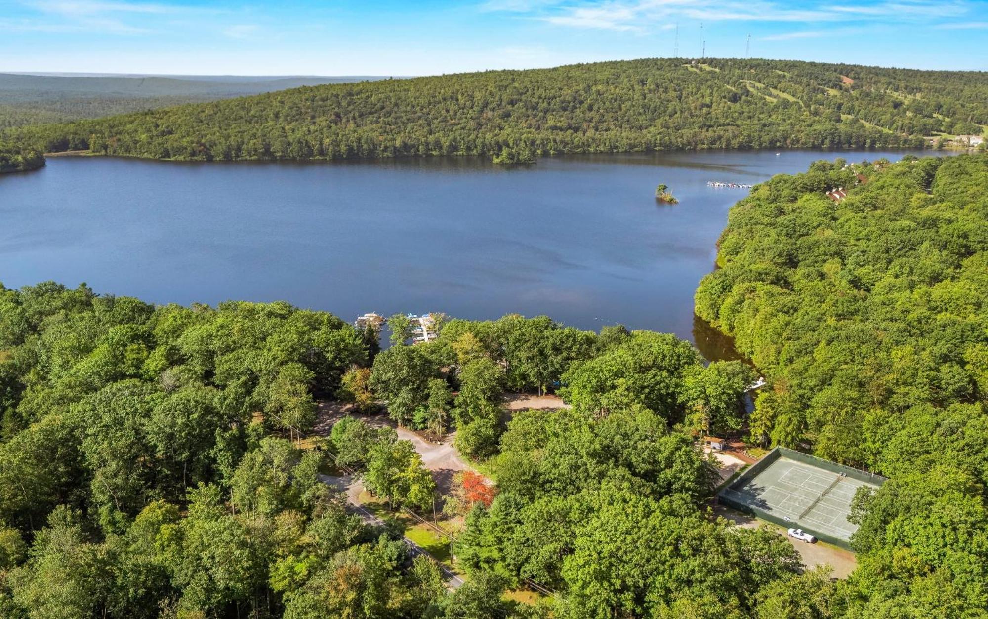 Highland Hideaway By Avantstay Group Poconos Retreat W Patio Game Room Lake Harmony Eksteriør billede